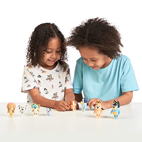 BlueY - Coffret de 8 Figurines – La Famille et Les Amis de (5,3 à 8,3 cm) – Image 3